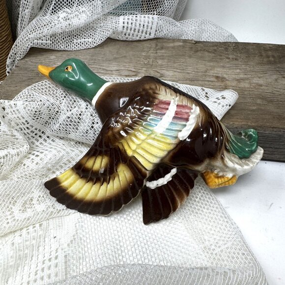 Vintage Japan Ceramic Flying Mallard Duck Wall Pocket Planter - Picture 2 of 7